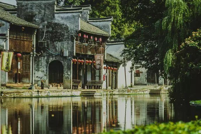 小宝贝打网球